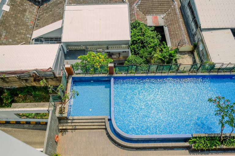 Pool, Classic Red Studio At Nifarro Park Apartment, South Jakarta