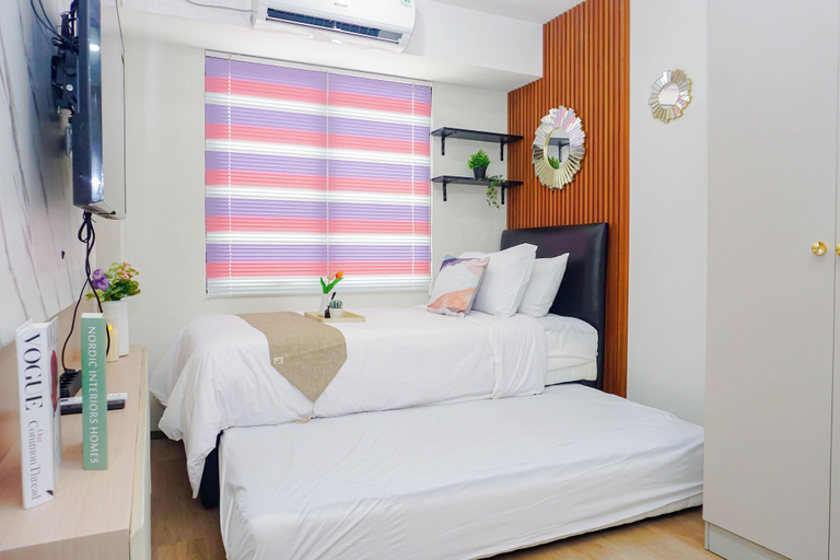 Room 2, Compact Look Studio At Meikarta District 2 Apartment, Cikarang