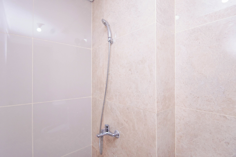 Bathroom 3, Bright And Comfy Studio Apartment At Transpark Cibubur, Depok