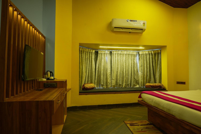 Bedroom 2, Olive, Umaria