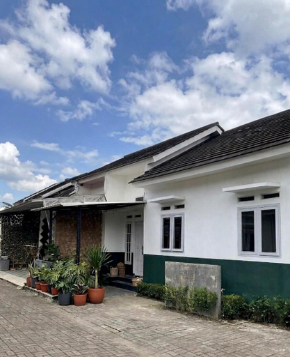 Exterior & Views 1, Ceana House at Selabintana, Sukabumi