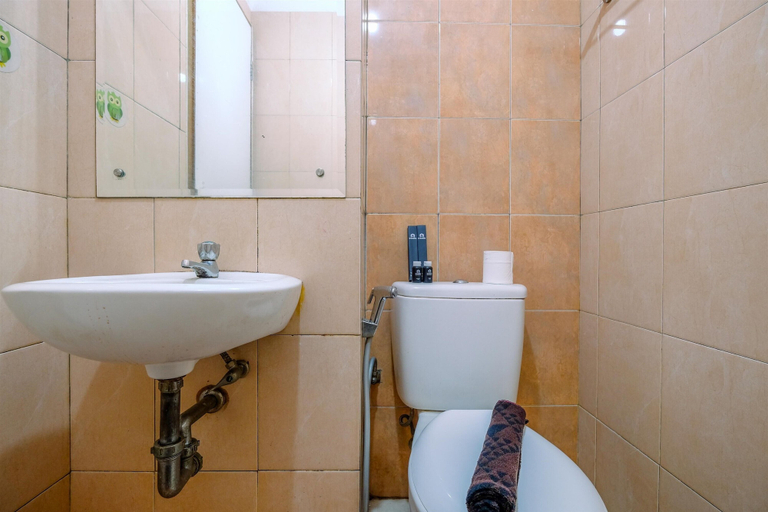 Interior 2, Comfort Studio Apartment At Margonda Residence 2, Depok
