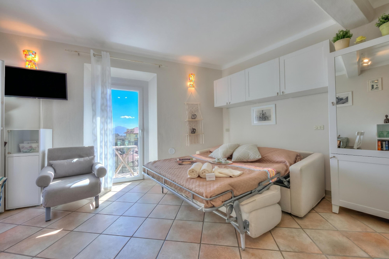 Bedroom 5, Nido Belvedere AC and Lake View, Novara