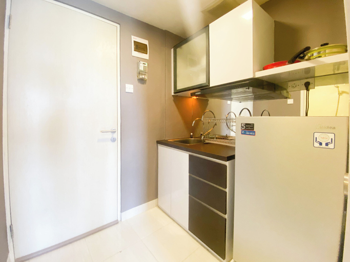 Interior 4, Minimalist And Enjoy Living Studio Amartha View Apartment, Semarang