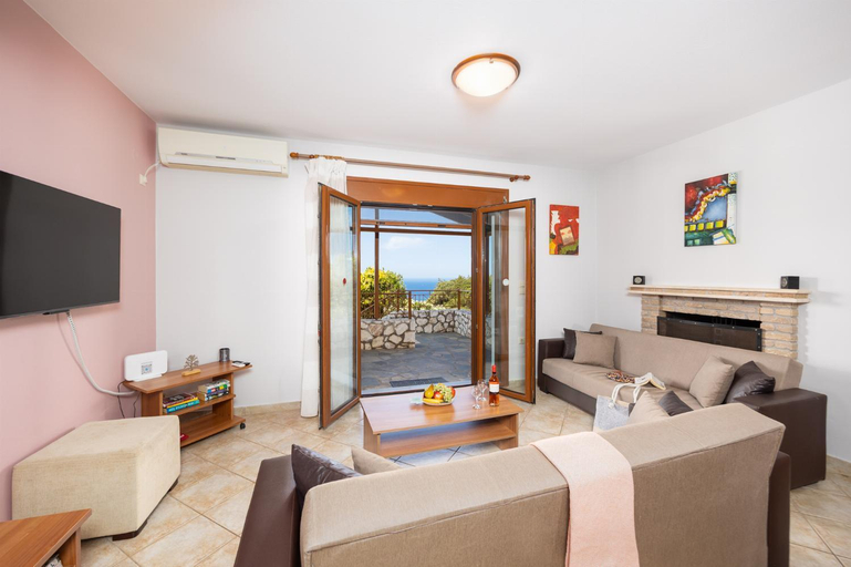 Others 4, Villa Yeraki, Ionian Islands