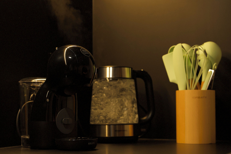 Coffee and/or coffee maker 5, Miriam DozZze, Madrid
