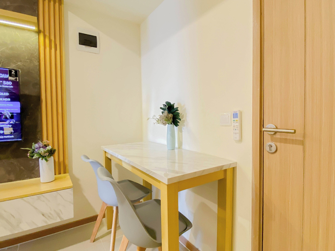 Dining room 5, Practical 2Br For 3 Pax At Meikarta Apartment, Cikarang