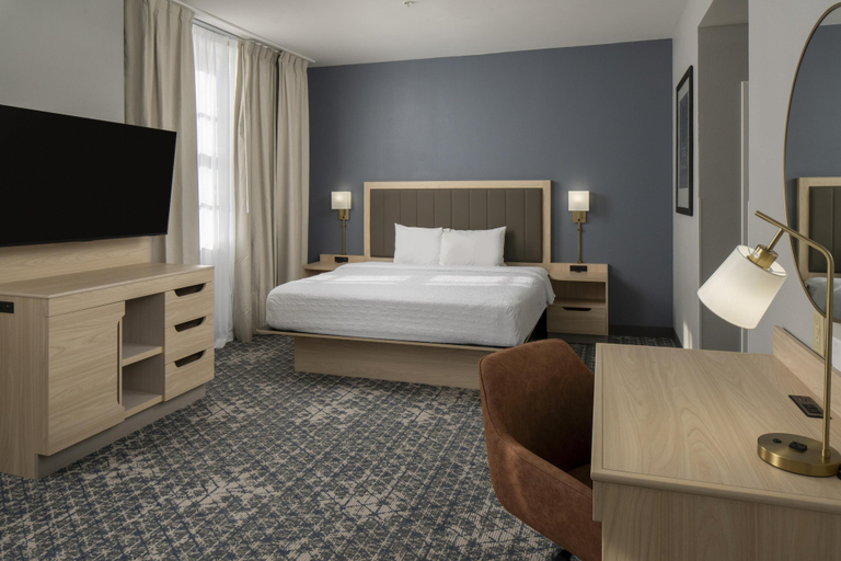 Bedroom 3, Hampton Inn & Suites Montgomery-Downtown, Montgomery