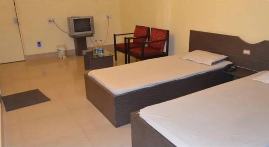 Room 4, Hotel Reliance, Barddhaman