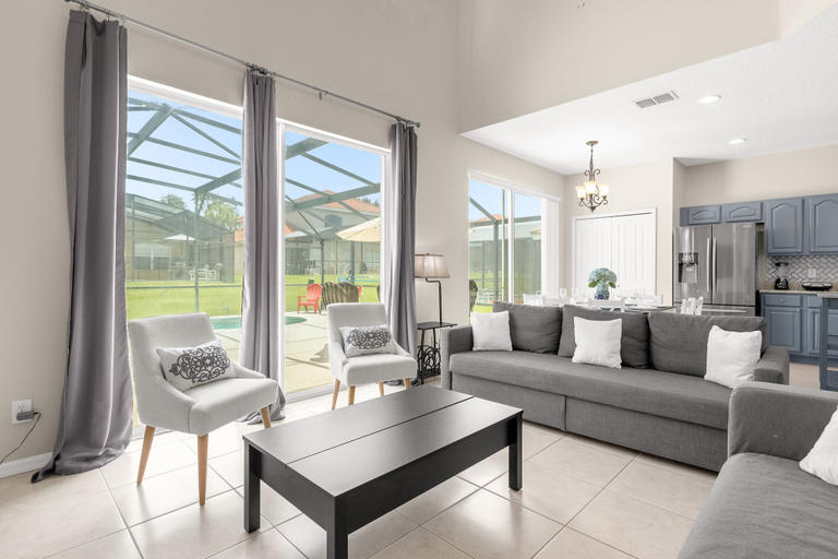 Interior 4, Upstay Spacious Home w Private Pool & Hot Tub, Polk