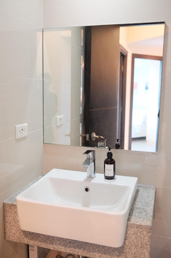 Bathroom 3, Uptown Parksuites Tower 2, Taguig