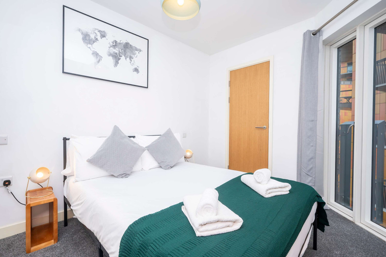 Room 3, Modern Flat in Canning Town, London