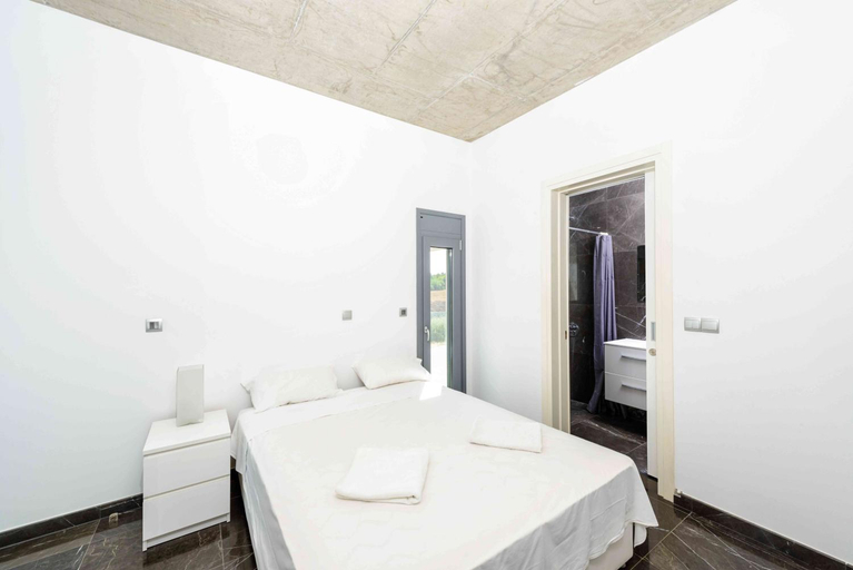 Bedroom 3, Luxury villa by the sea with heated pool