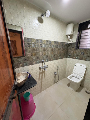 Bathroom 3, Green Valley Resort, Raigarh