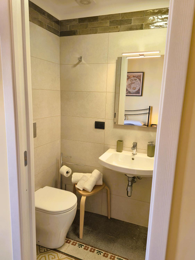 Bathroom 2, Antista Rooms, Palermo