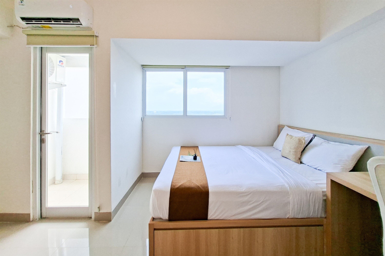 Interior 4, Comfy And Relaxing Living In Studio At Apartment Cisauk Point, Tangerang