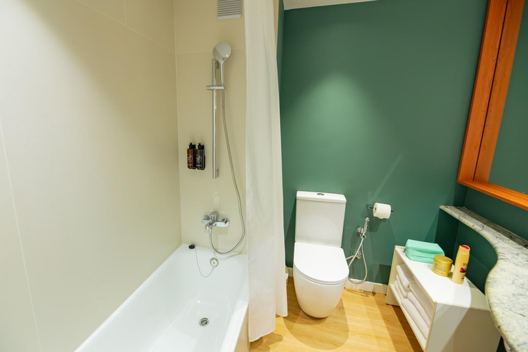 Bathroom 4, Prestige Victoria, Girona
