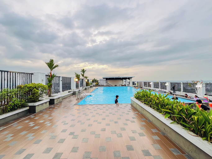 Pool 4, Functional And Cozy Studio At Skyview Medan Apartment, Medan