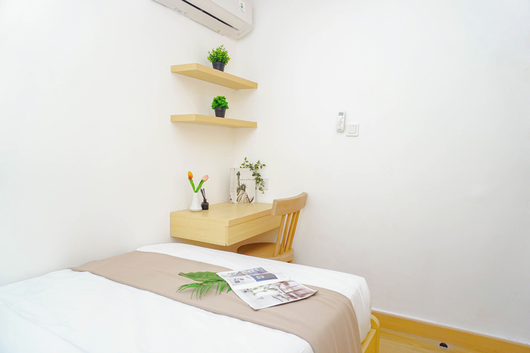 Room 5, Compact Wooden Accents 3Br At Pollux Chadstone Apartment, Cikarang