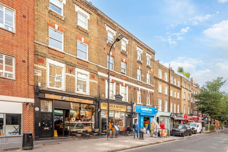 Room 4, Serene One-bedroom Retreat in Fitzrovia, London