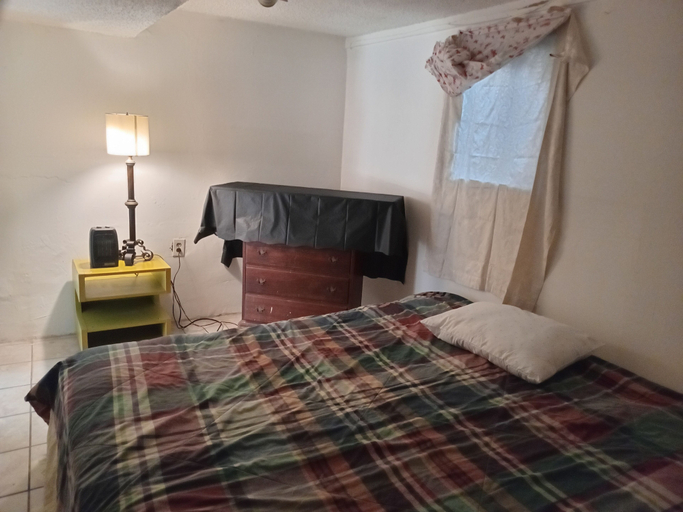 Room 3, Baldwin Hills Bed and Breakfast, Los Angeles