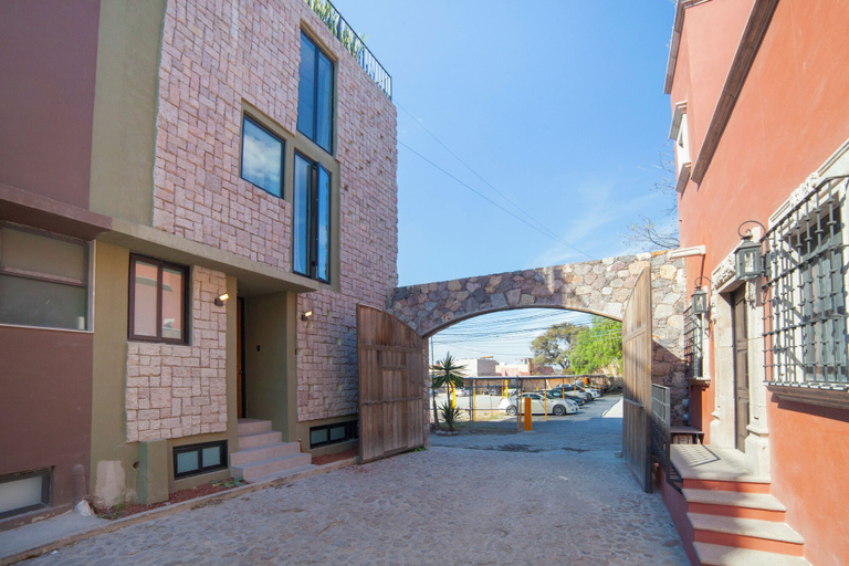 Exterior 5, Casa Clemente, Allende