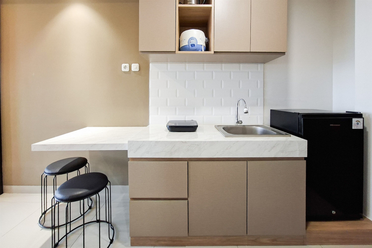 Interior 2, Serene And Warm Studio Space At Apartment Parkland Avenue, Tangerang Selatan