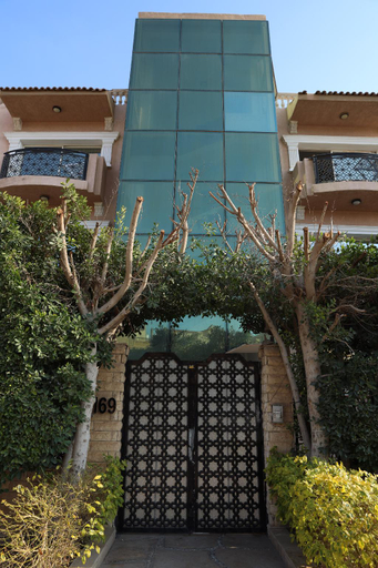 Others 2, Munir’s residence, New Cairo City