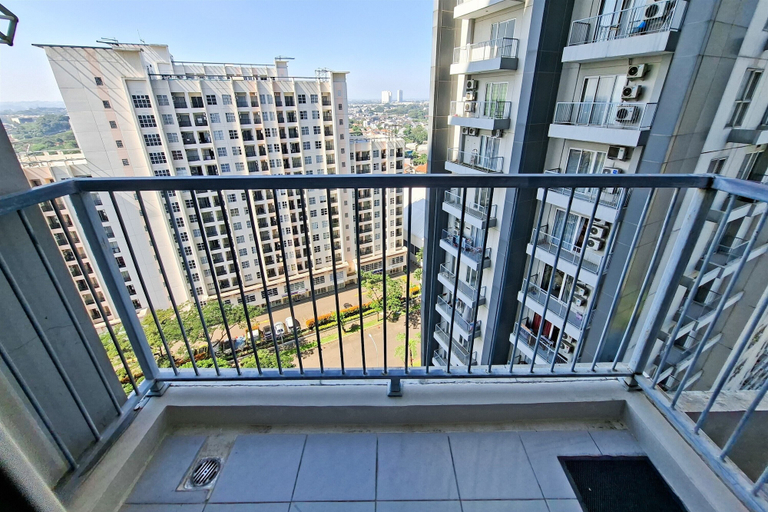 Balcony, Calm And Casual Living 1Br At Casa De Parco Apartment, Tangerang