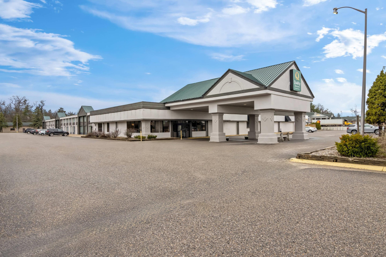 Others 1, Quality Inn & Suites, Crawford