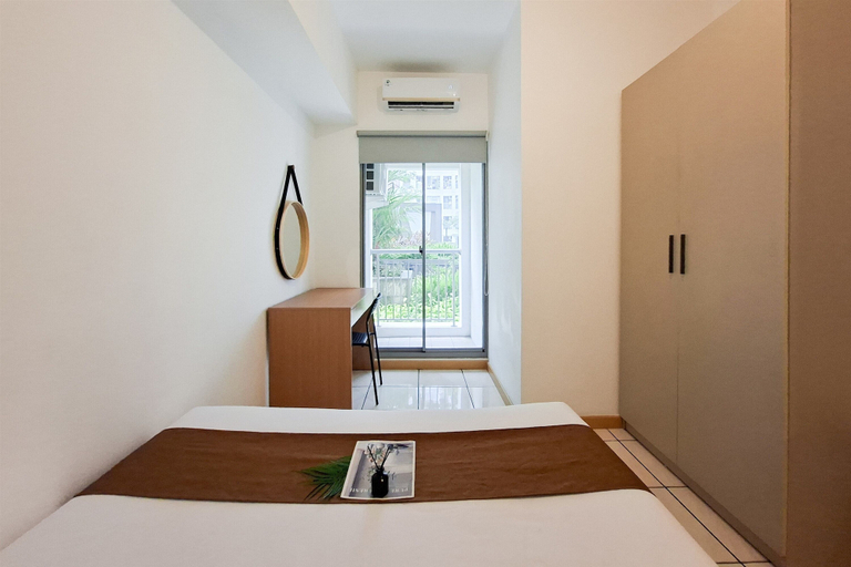 Room 2, Simple 2Br Space At Apartment M-Town Residence, Tangerang