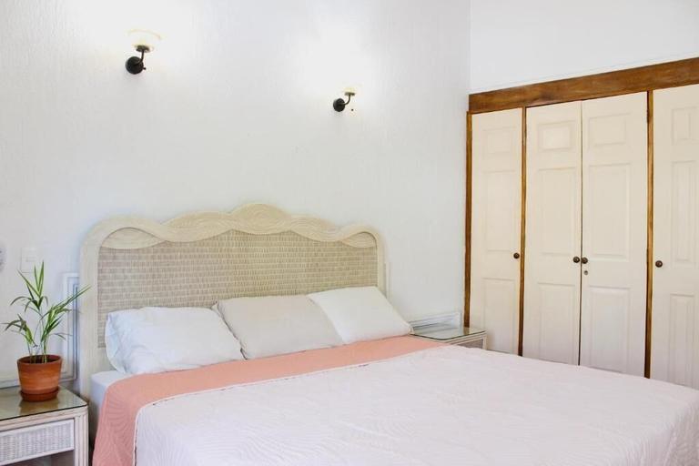 Room 5, Casa Coral, Manzanillo