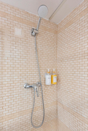 Bathroom 4, Beach & Fun: Cozy Studio, Tarragona