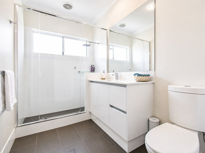 Bathroom 3, Contemporary Cove, Busselton
