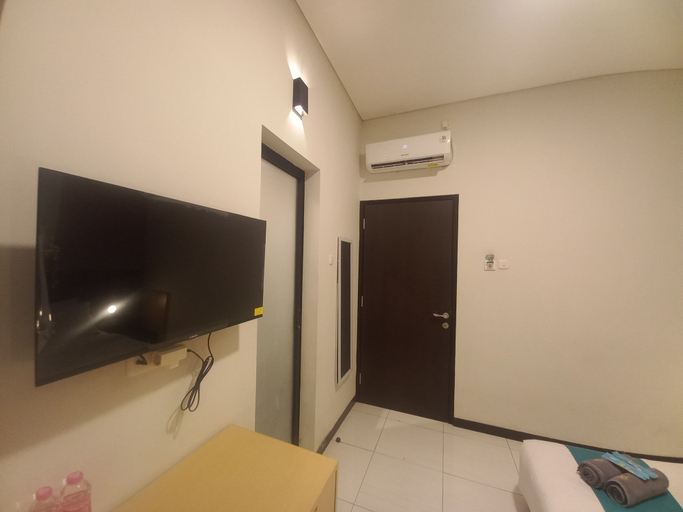 Room 4, Collection O near Paragon City Mall Sema, Semarang