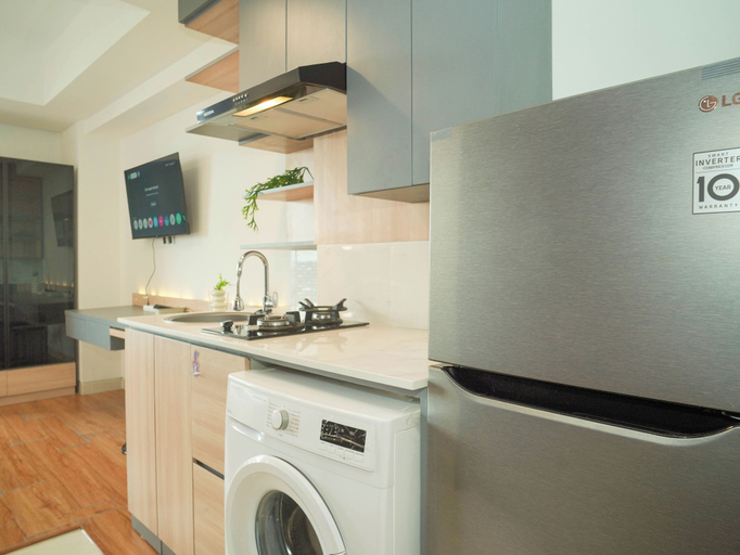 Private kitchen 4, Serene Studio For 2 Pax At West Vista Apartment, Jakarta Barat