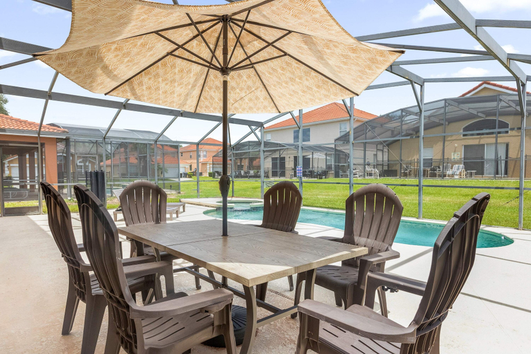 Interior 5, Upstay Spacious Home w Private Pool & Hot Tub, Polk
