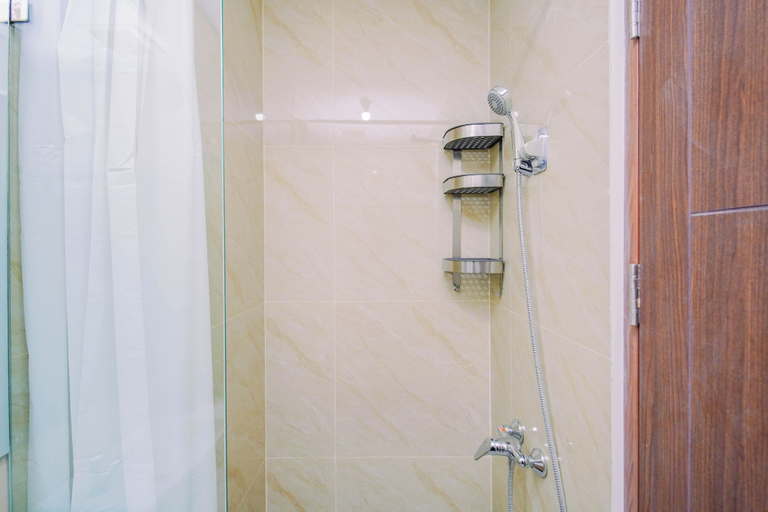 Bathroom 2, Comfy Studio For 2 Pax At B Residence Grogol, West Jakarta