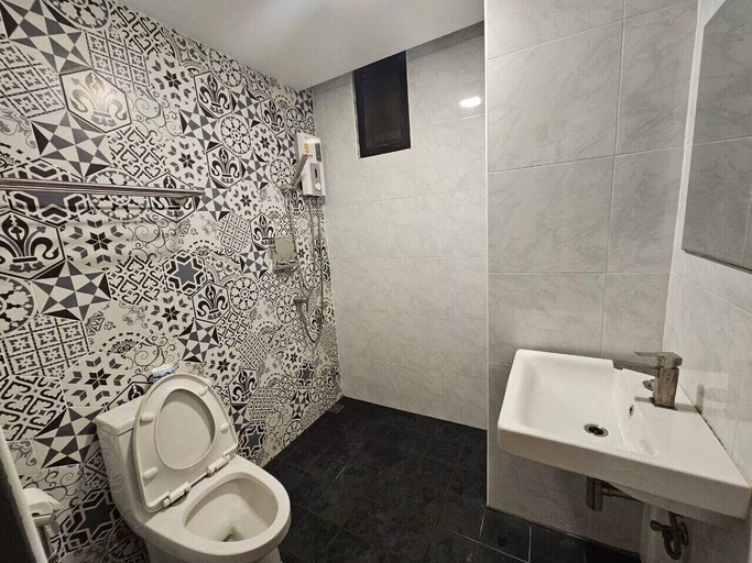 Bathroom 3, Take Time Nature Resort, Si Racha