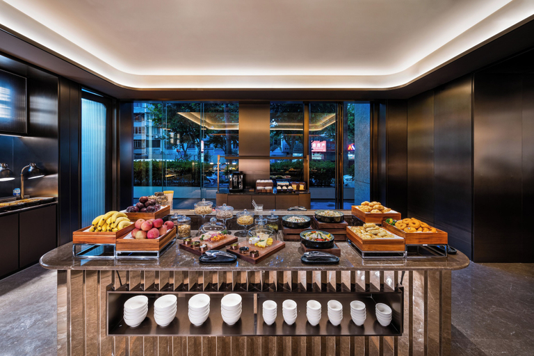 Food & Drinks 5, Crystal Hotel Lujiazui Financial Center, Shanghai