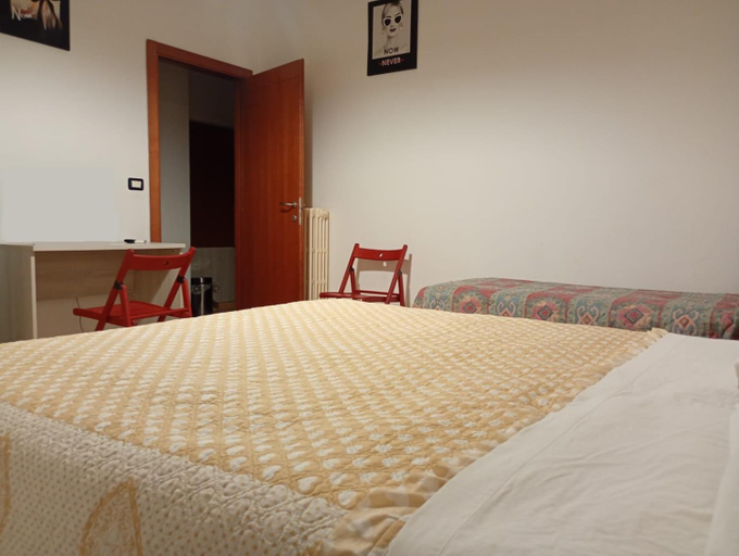 Bedroom 4, Sweet Home Tempo Libero, Foggia