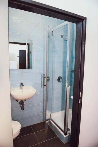 Bathroom 4, Pension und Monteurzimmer VICTORIA, Ludwigshafen am Rhein