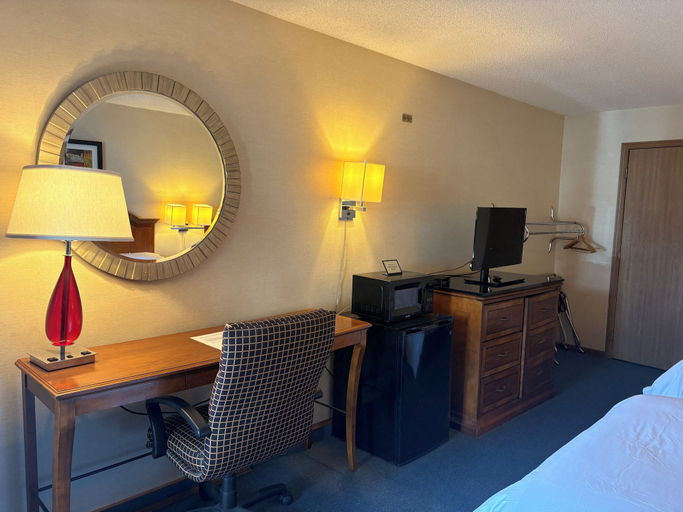 Room 3, Midtown Motel, Mc Kean