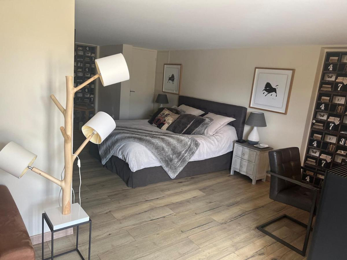 Bedroom 2, agreable chambre d hote avec piscine et jacuzzi, Lot