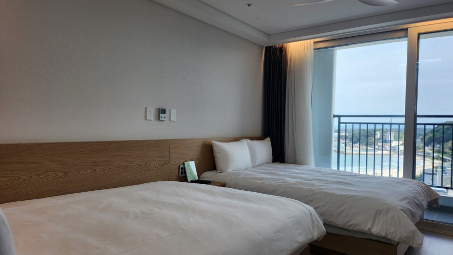 Bedroom 4, The Ocean by Owners hotel Yangyang, Yangyang