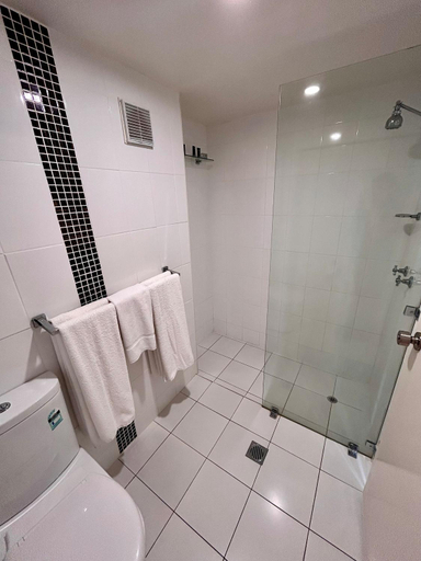 Bathroom 3, Absolute Beachfront Opal Cove Resort, Coffs Harbour - Pt A