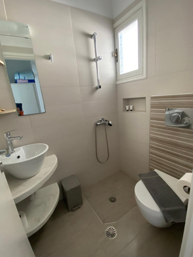 Bathroom, Pelagos(Πέλαγος), South Aegean