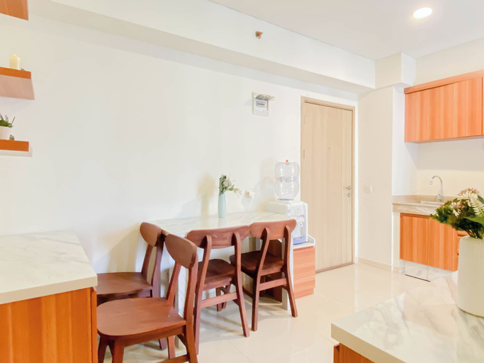 Interior 2, Homey Wooden Touch 2Br At Apartment Meikarta District 1, Cikarang