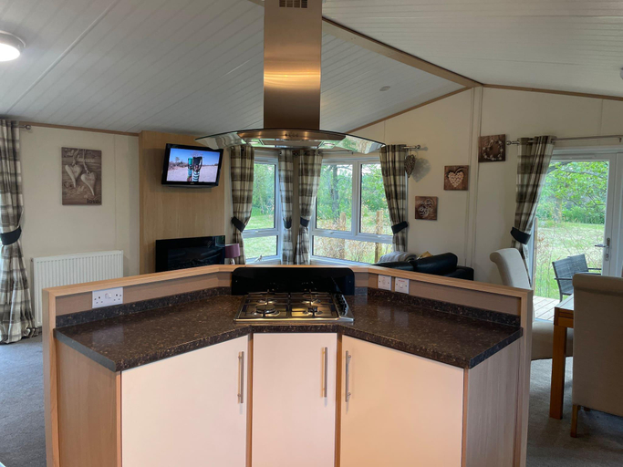 Kitchen 4, Country lodge retreat with hot tub, North Yorkshire