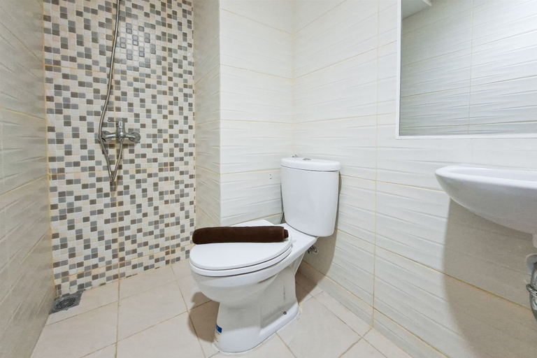 Interior 5, Comfy And Relaxing Living In Studio At Apartment Cisauk Point, Tangerang